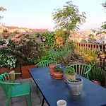 Guestrooms, Rooftop With Garden, Spacious Living Room, Character And Fireplace Гостевой дом