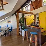 Гостевой дом Guestrooms, Rooftop With Garden, Spacious Living Room, Character And Fireplace Прага