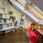 Guestrooms, Rooftop With Garden, Spacious Living Room, Character And Fireplace Prag