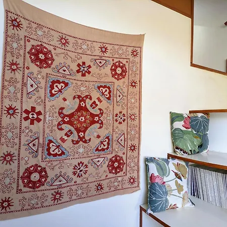 Guest house Guestrooms, Rooftop With Garden, Spacious Living Room, Character And Fireplace *
